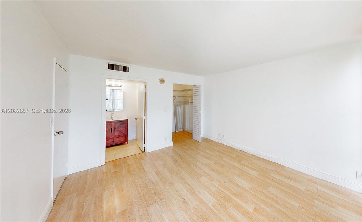 В аренду: $1,800 (1 спален, 1 ванн, 767 Квадратных фут)
