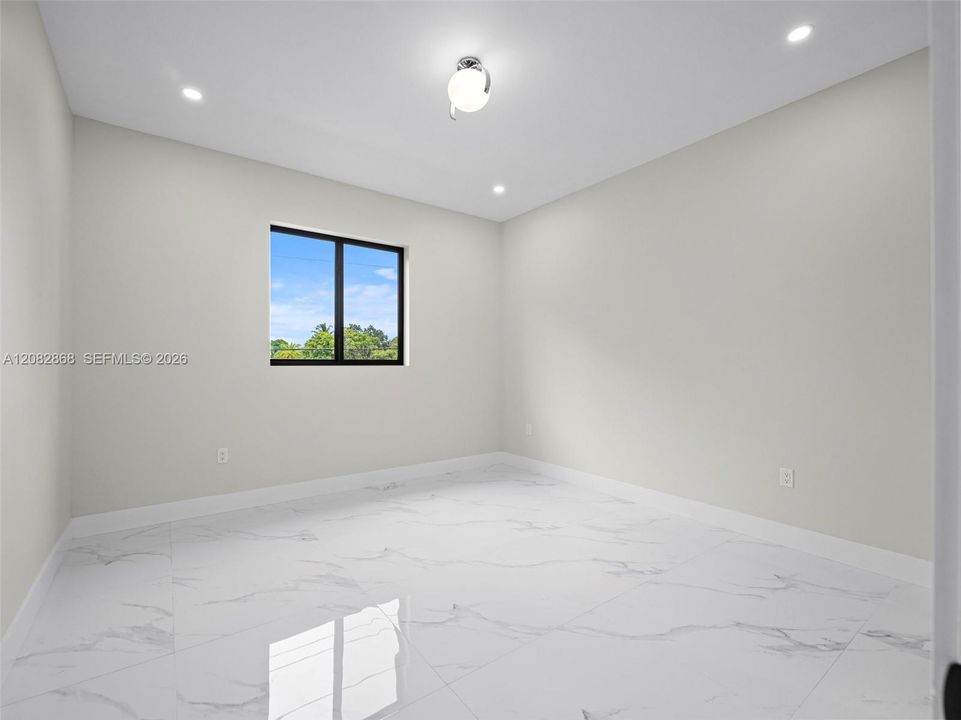 For Rent: $5,500 (3 beds, 3 baths, 2124 Square Feet)