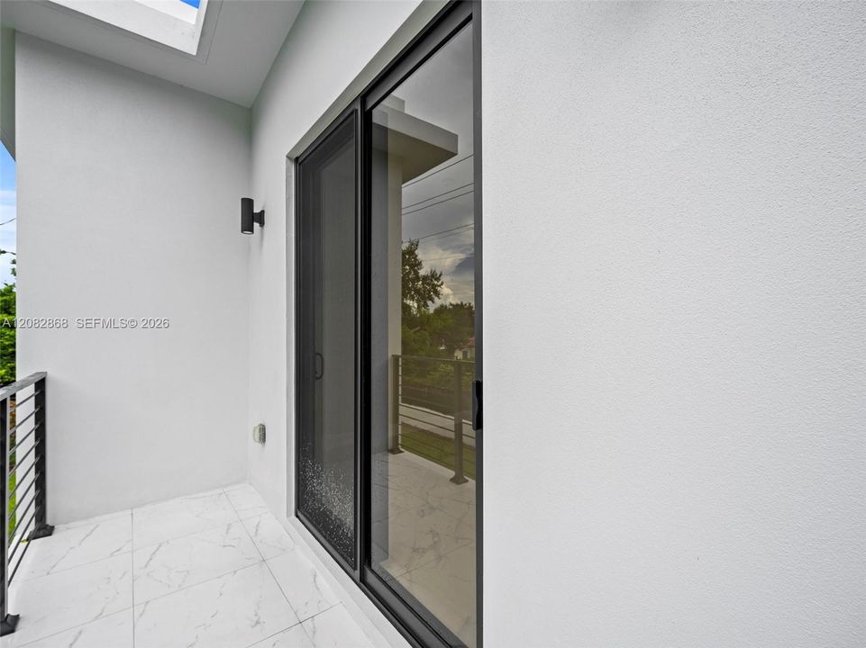 For Rent: $5,500 (3 beds, 3 baths, 2124 Square Feet)