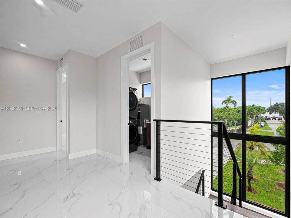 For Rent: $5,500 (3 beds, 3 baths, 2124 Square Feet)