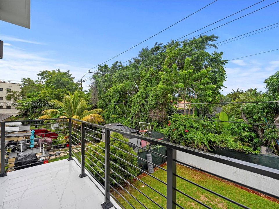 For Rent: $5,500 (3 beds, 3 baths, 2124 Square Feet)