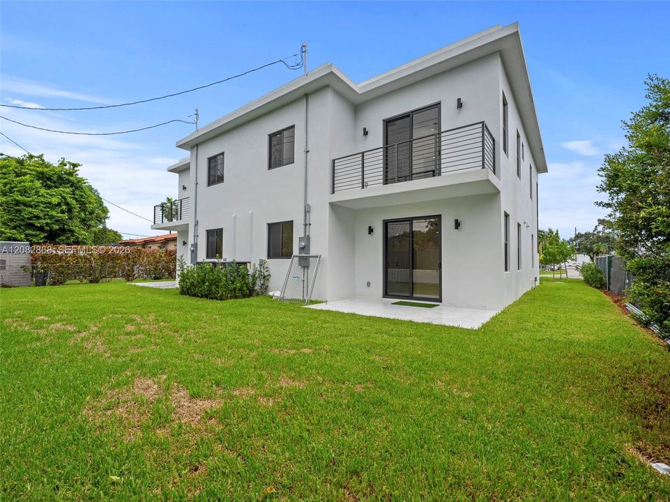 For Rent: $5,500 (3 beds, 3 baths, 2124 Square Feet)