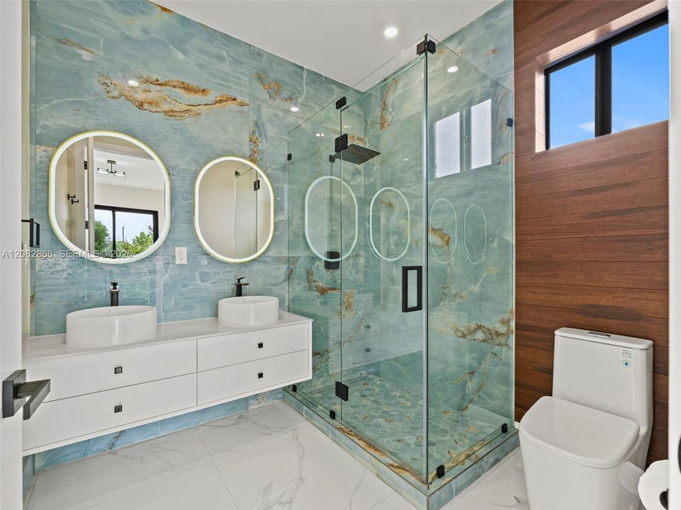 For Rent: $5,500 (3 beds, 3 baths, 2124 Square Feet)