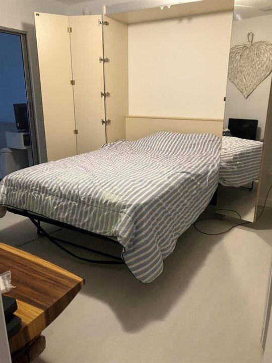 8934 Sunnywood Pl Boca murphy bed