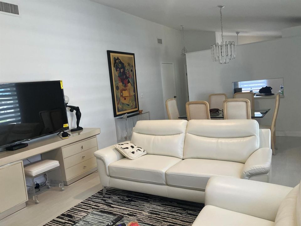 8934 Sunnywood Pl Boca living room4