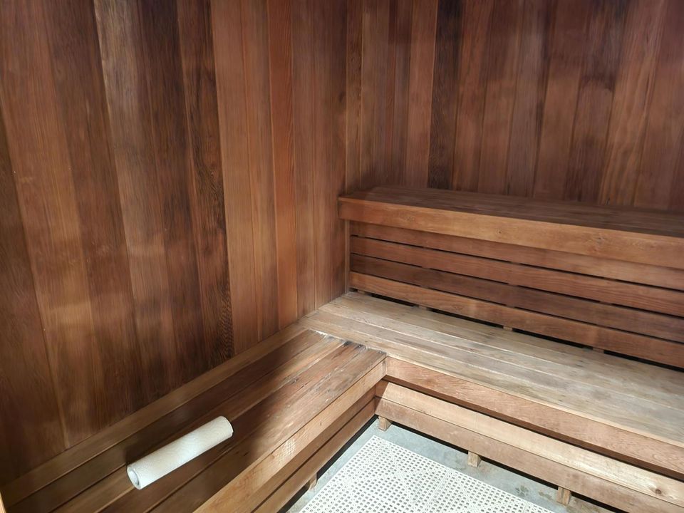 8625 Jasmine Way Boca sauna