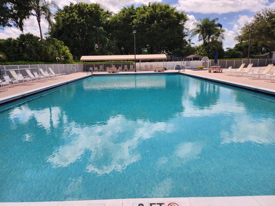 8625 Jasmine Way Boca pool