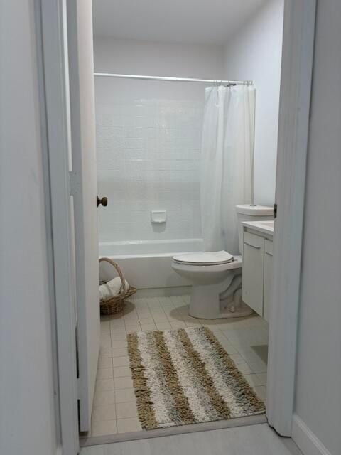 8934 Sunnywood Pl Boca bathroom1