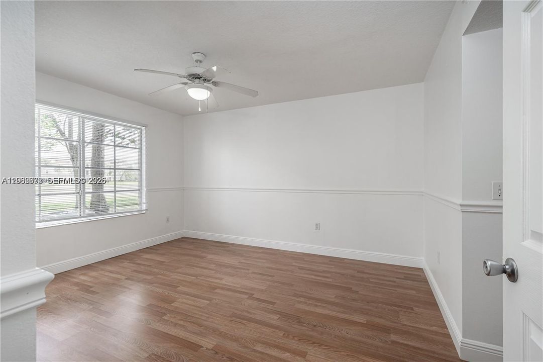For Rent: $2,000 (2 beds, 2 baths, 1060 Square Feet)