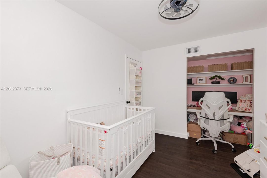 For Sale: $499,000 (2 beds, 2 baths, 1228 Square Feet)
