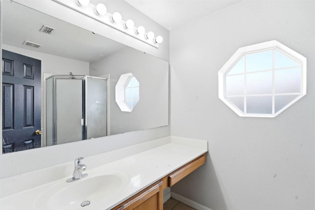 37-web-or-mls-3088-wainwright-st