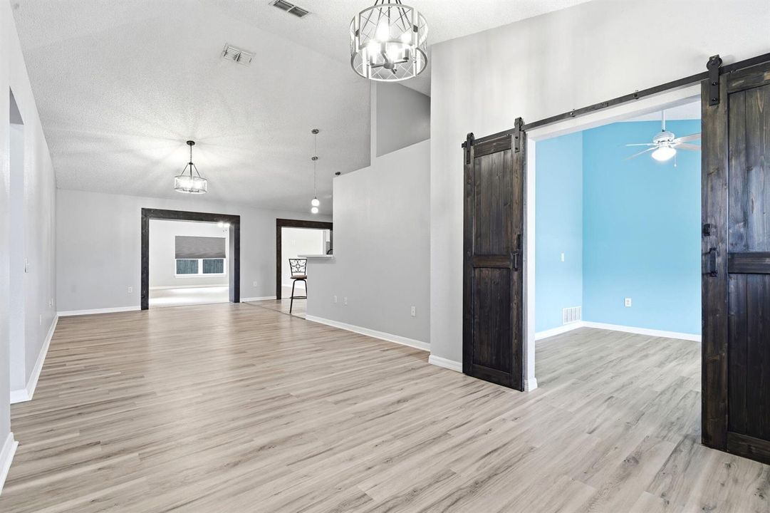 25-web-or-mls-3088-wainwright-st