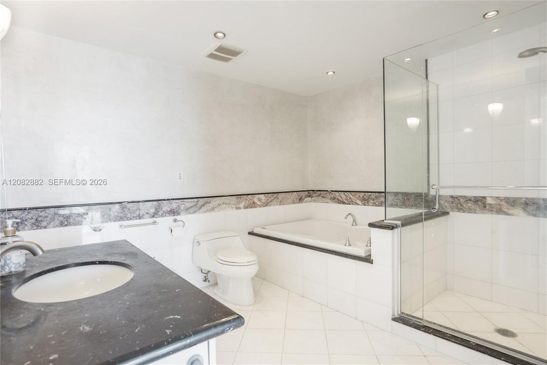 For Rent: $4,550 (1 beds, 1 baths, 779 Square Feet)