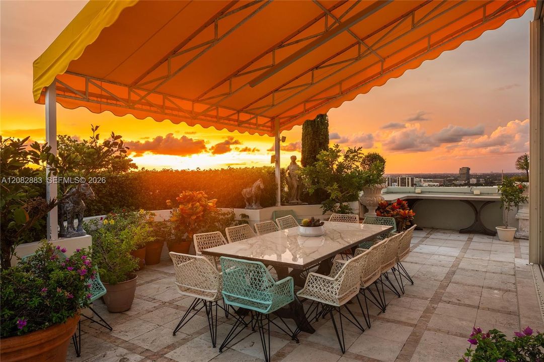 En Venta: $8,900,000 (6 camas, 5 baños, 7087 Pies cuadrados)