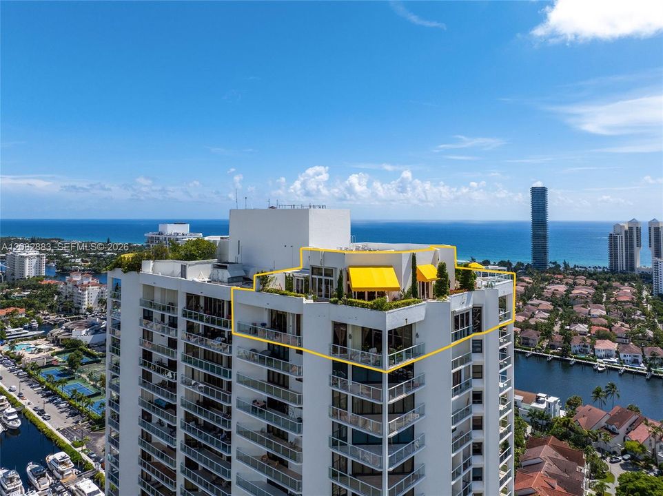 En Venta: $8,900,000 (6 camas, 5 baños, 7087 Pies cuadrados)