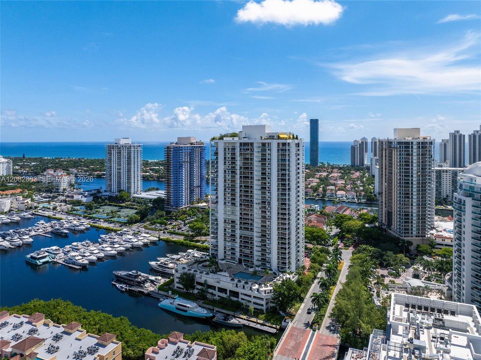 En Venta: $8,900,000 (6 camas, 5 baños, 7087 Pies cuadrados)