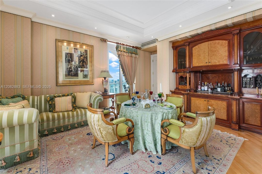 En Venta: $8,900,000 (6 camas, 5 baños, 7087 Pies cuadrados)
