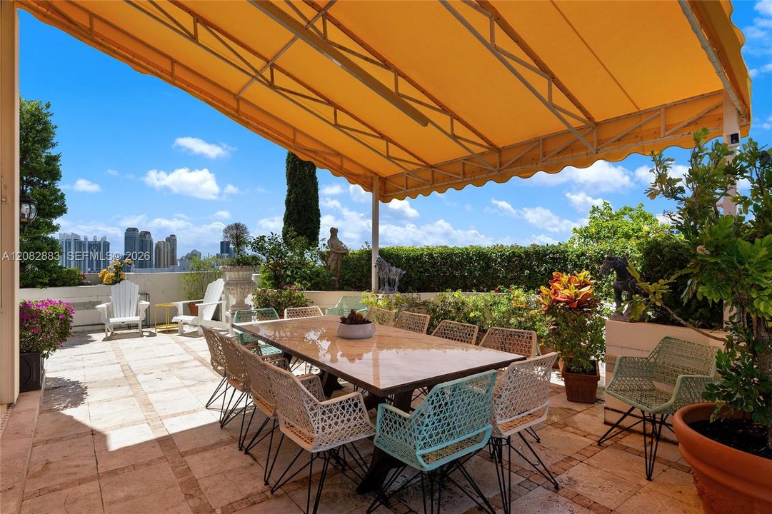 En Venta: $8,900,000 (6 camas, 5 baños, 7087 Pies cuadrados)