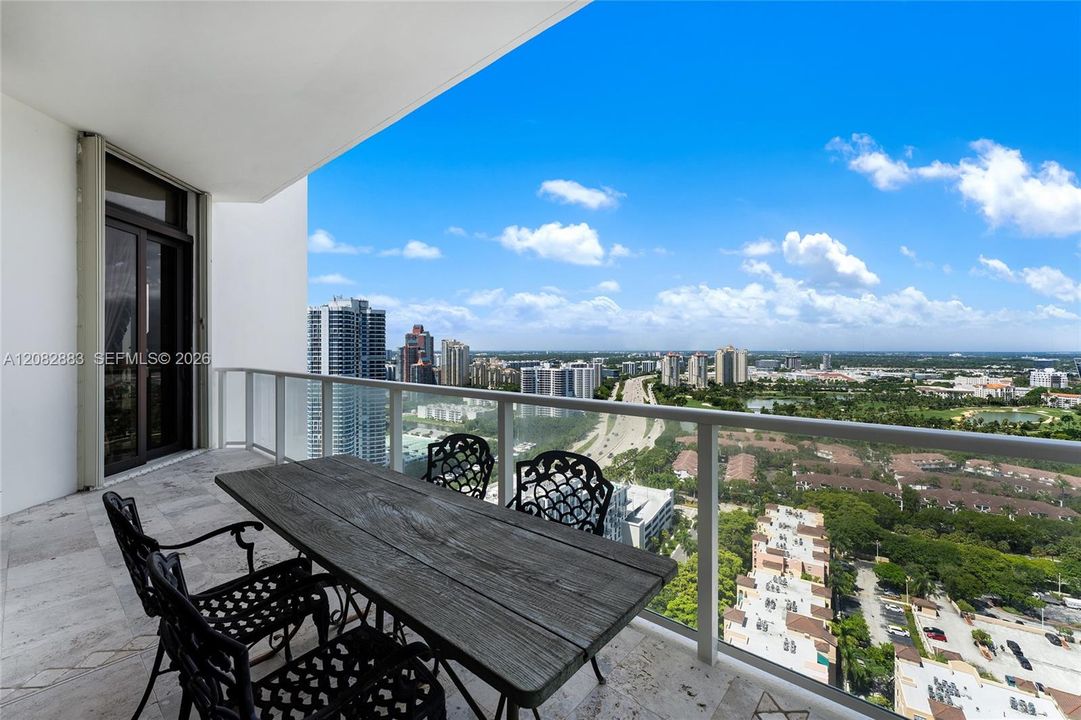 En Venta: $8,900,000 (6 camas, 5 baños, 7087 Pies cuadrados)