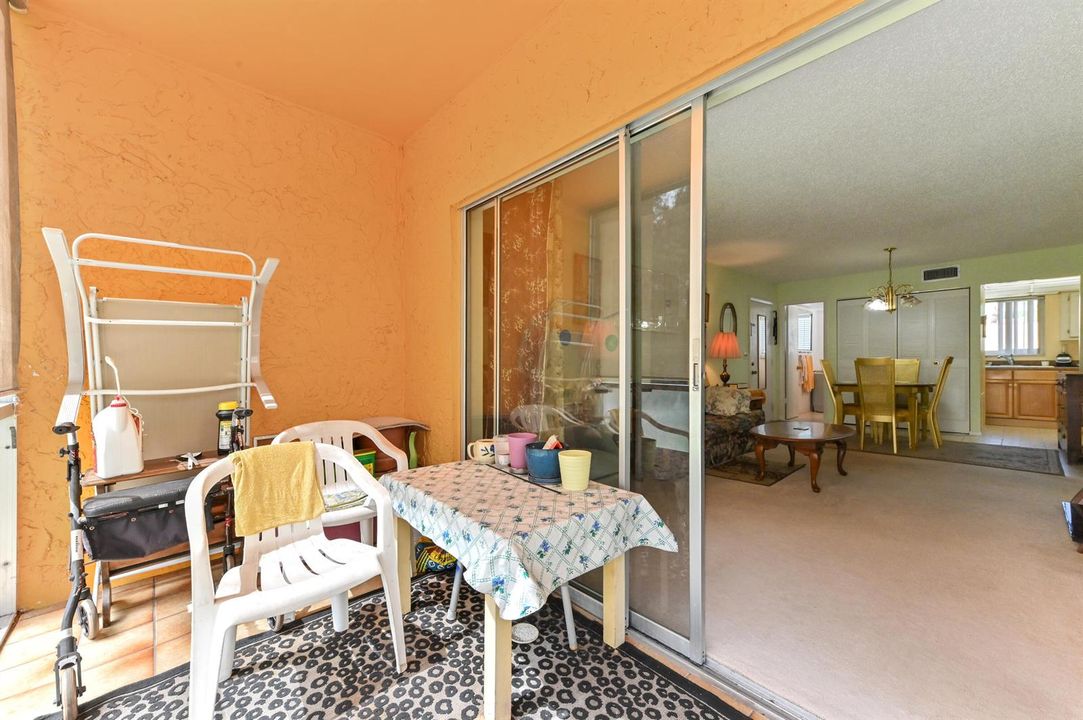 19 patio 02