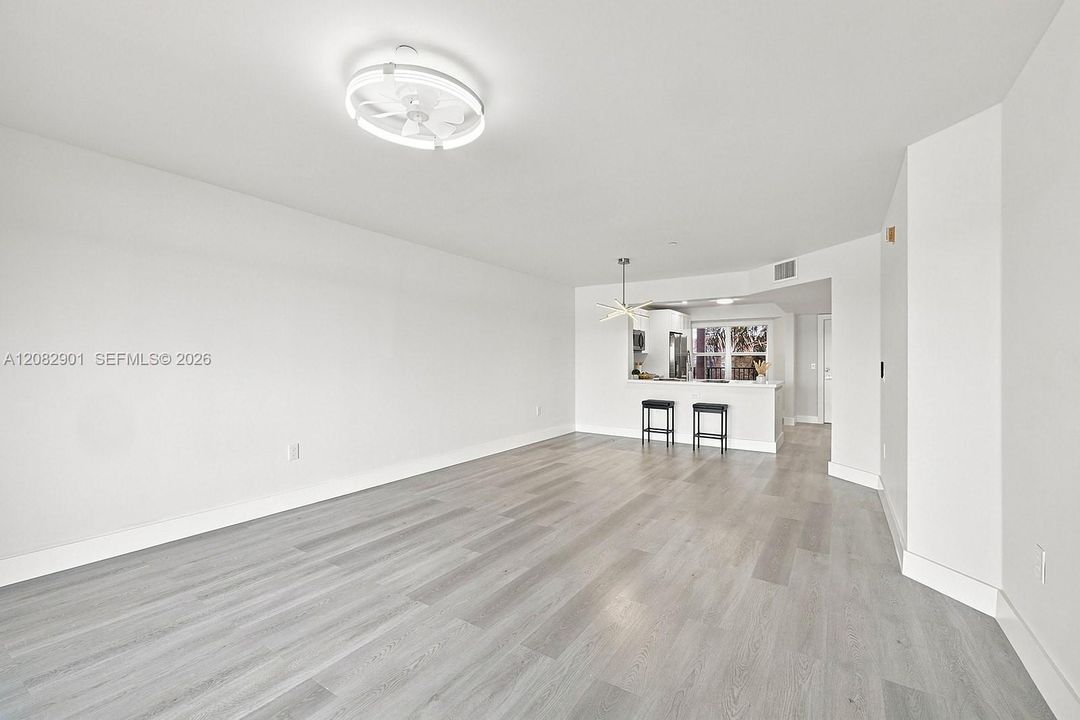 En Venta: $289,000 (2 camas, 2 baños, 1207 Pies cuadrados)
