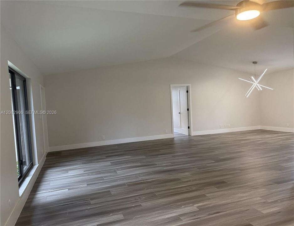 En Renta: $4,200 (3 camas, 2 baños, 1730 Pies cuadrados)