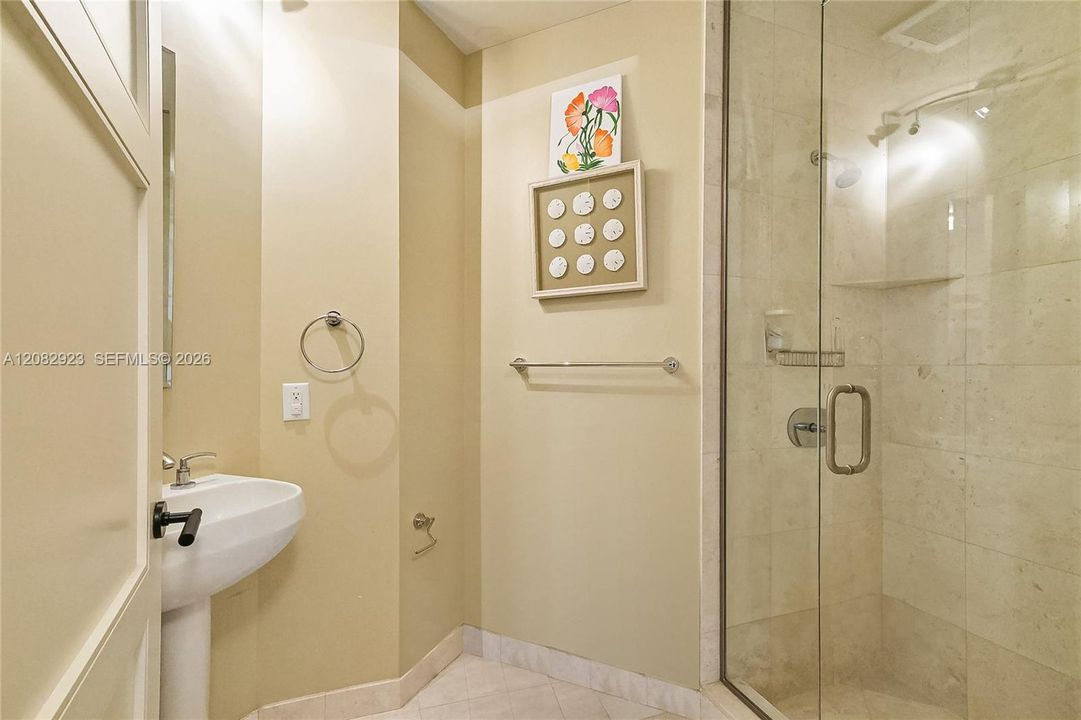На продажу: $4,125,000 (3 спален, 4 ванн, 3480 Квадратных фут)