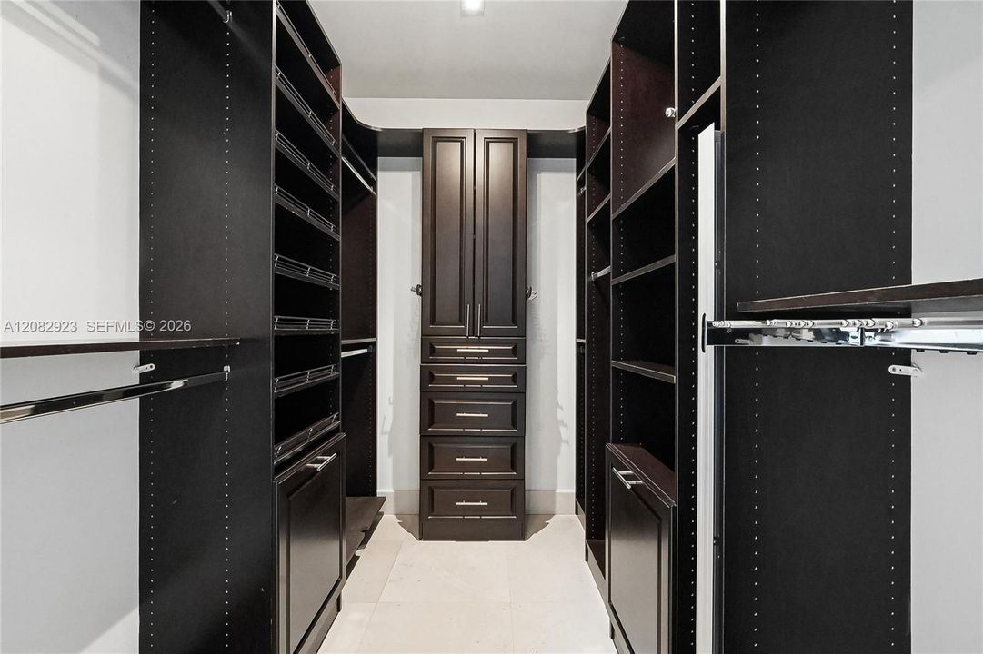 На продажу: $4,125,000 (3 спален, 4 ванн, 3480 Квадратных фут)