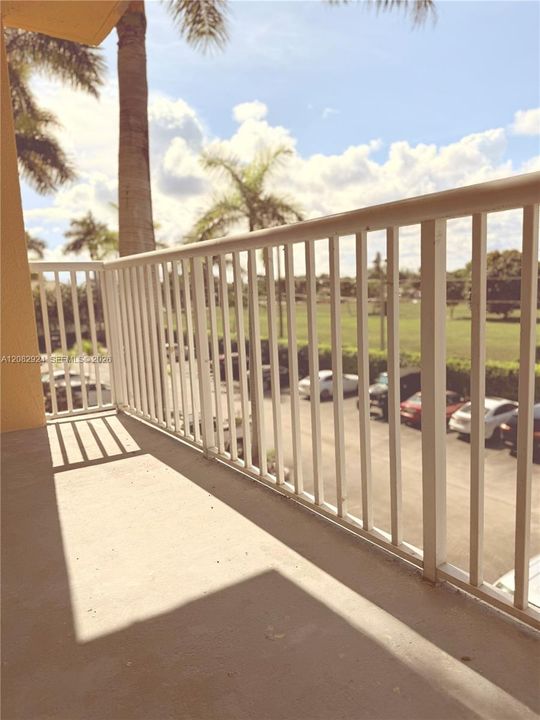 For Rent: $2,400 (2 beds, 2 baths, 1020 Square Feet)