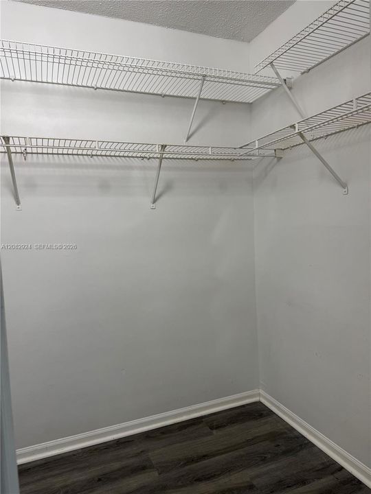 For Rent: $2,400 (2 beds, 2 baths, 1020 Square Feet)