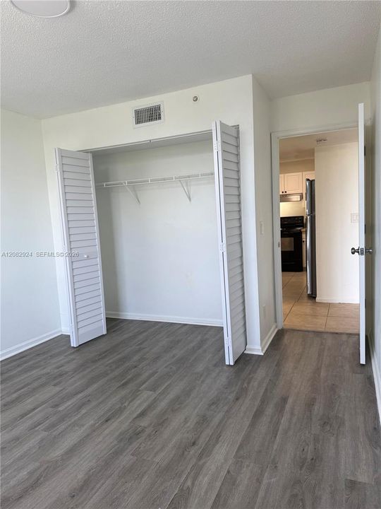 For Rent: $2,400 (2 beds, 2 baths, 1020 Square Feet)