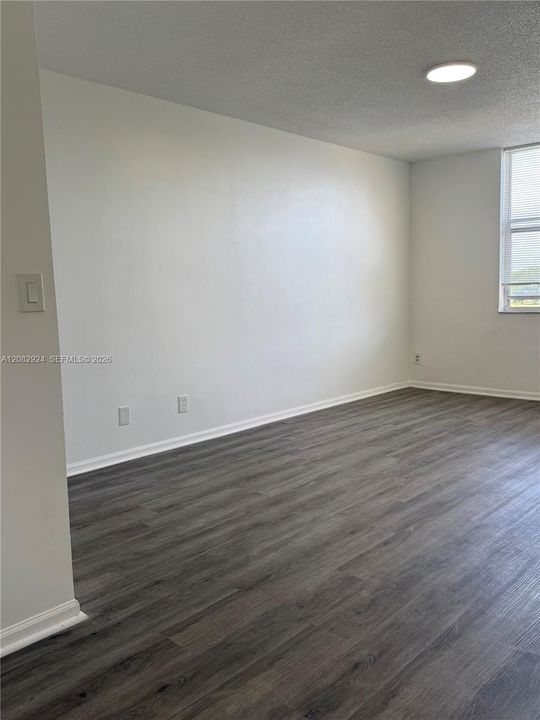For Rent: $2,400 (2 beds, 2 baths, 1020 Square Feet)