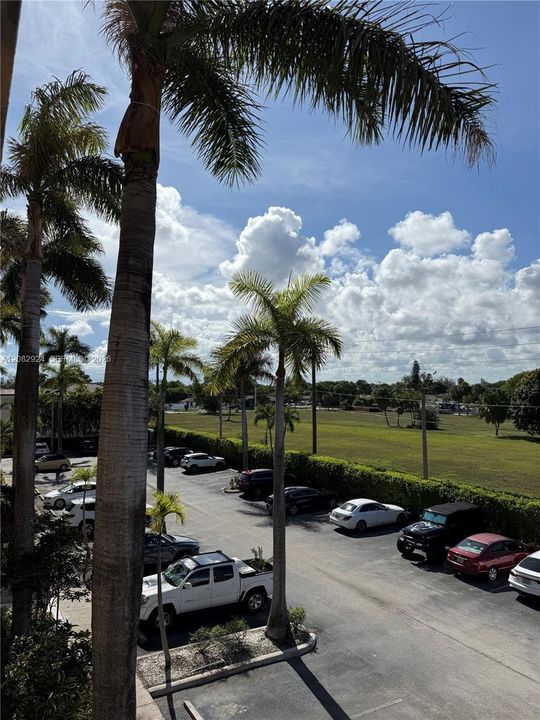 For Rent: $2,400 (2 beds, 2 baths, 1020 Square Feet)