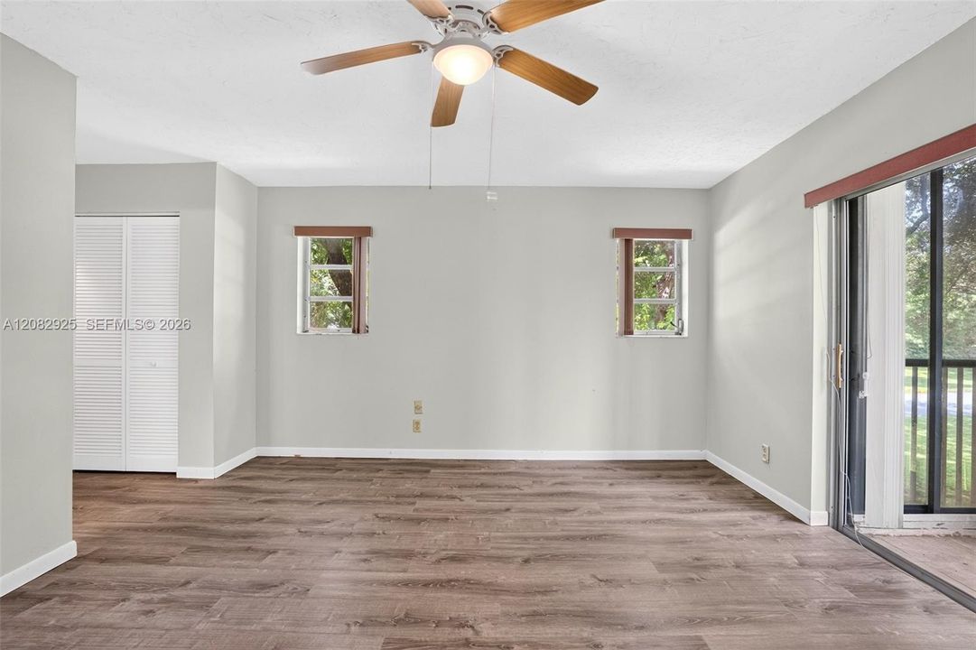 В аренду: $1,950 (2 спален, 2 ванн, 1550 Квадратных фут)