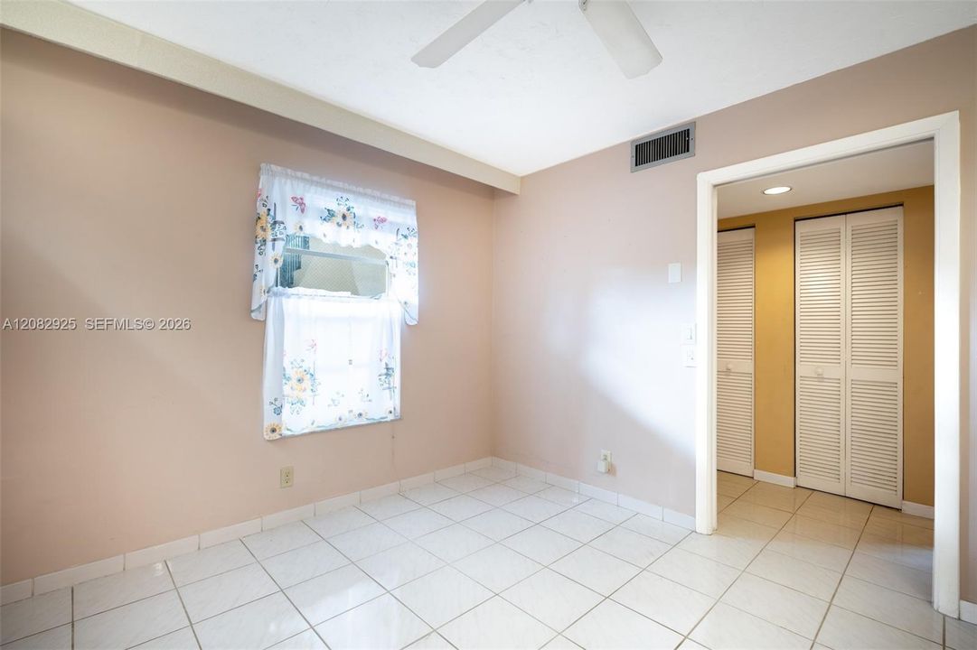 В аренду: $1,950 (2 спален, 2 ванн, 1550 Квадратных фут)