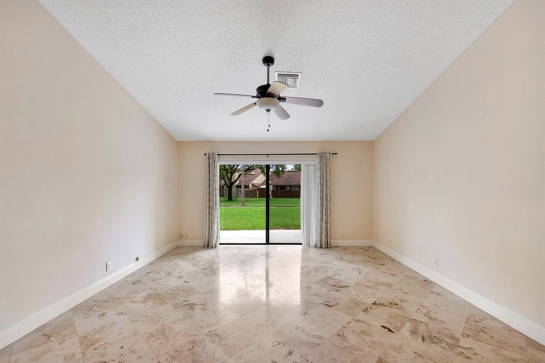 22686 Vistawood Way_015
