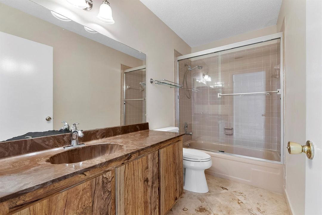 22686 Vistawood Way_025
