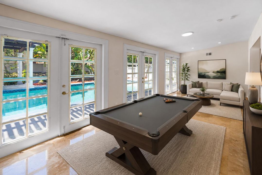 Florida Room- Staged