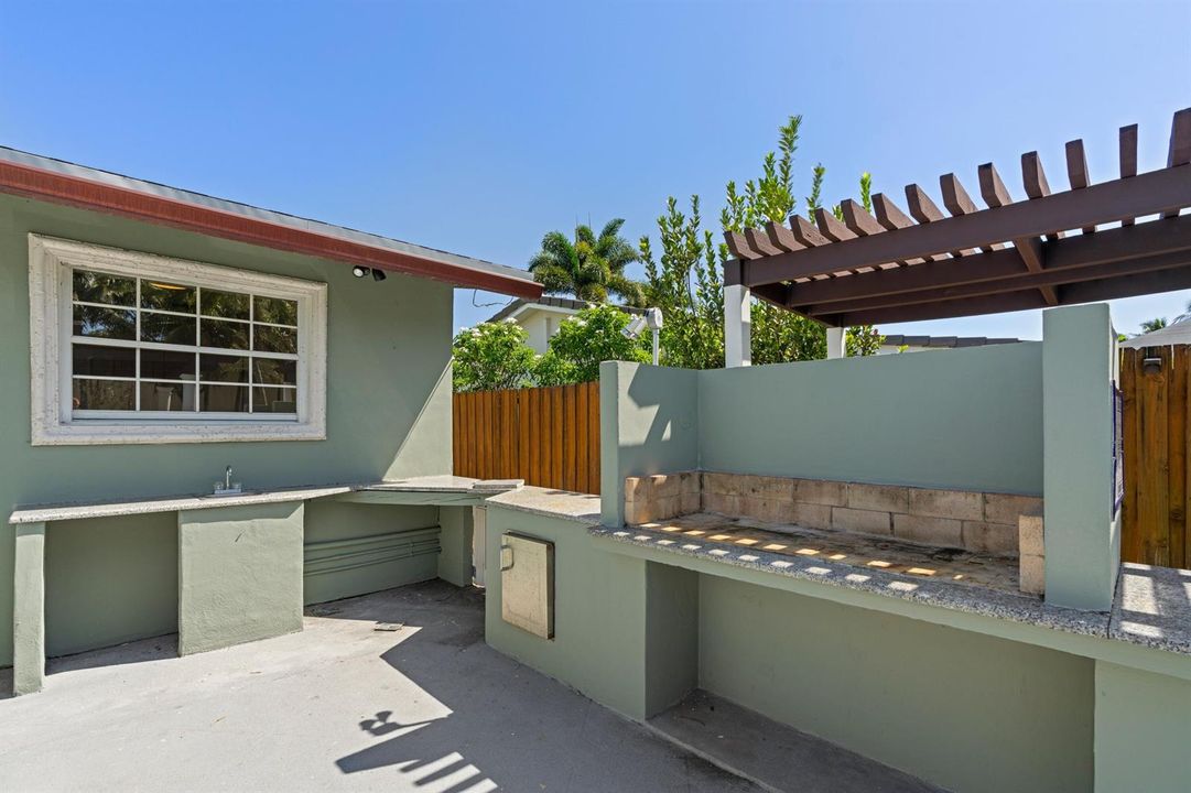 Summer Kitchen
