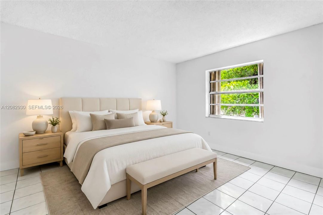 For Sale: $215,000 (2 beds, 1 baths, 855 Square Feet)