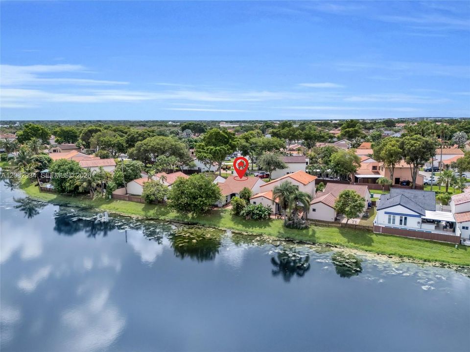 En Venta: $605,000 (3 camas, 2 baños, 1211 Pies cuadrados)