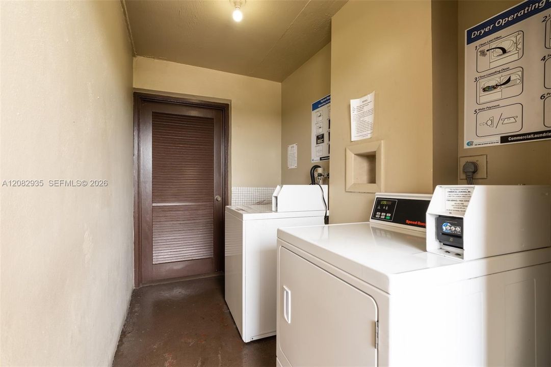 На продажу: $197,000 (2 спален, 2 ванн, 1332 Квадратных фут)