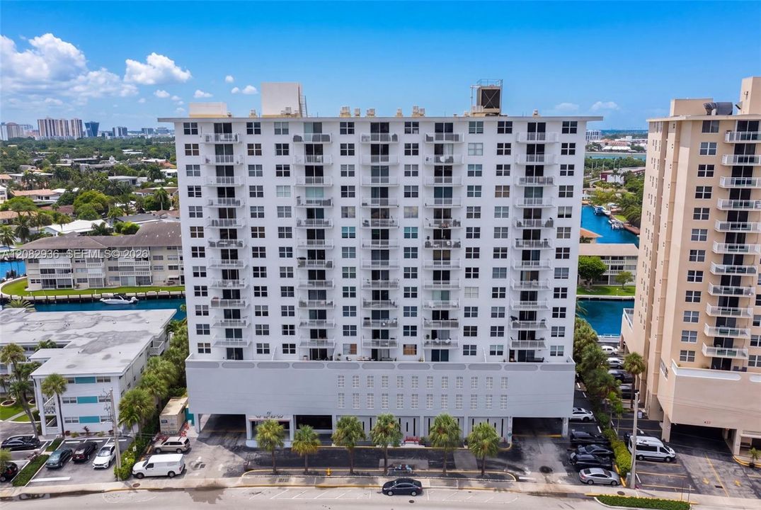 В аренду: $2,500 (2 спален, 2 ванн, 1237 Квадратных фут)