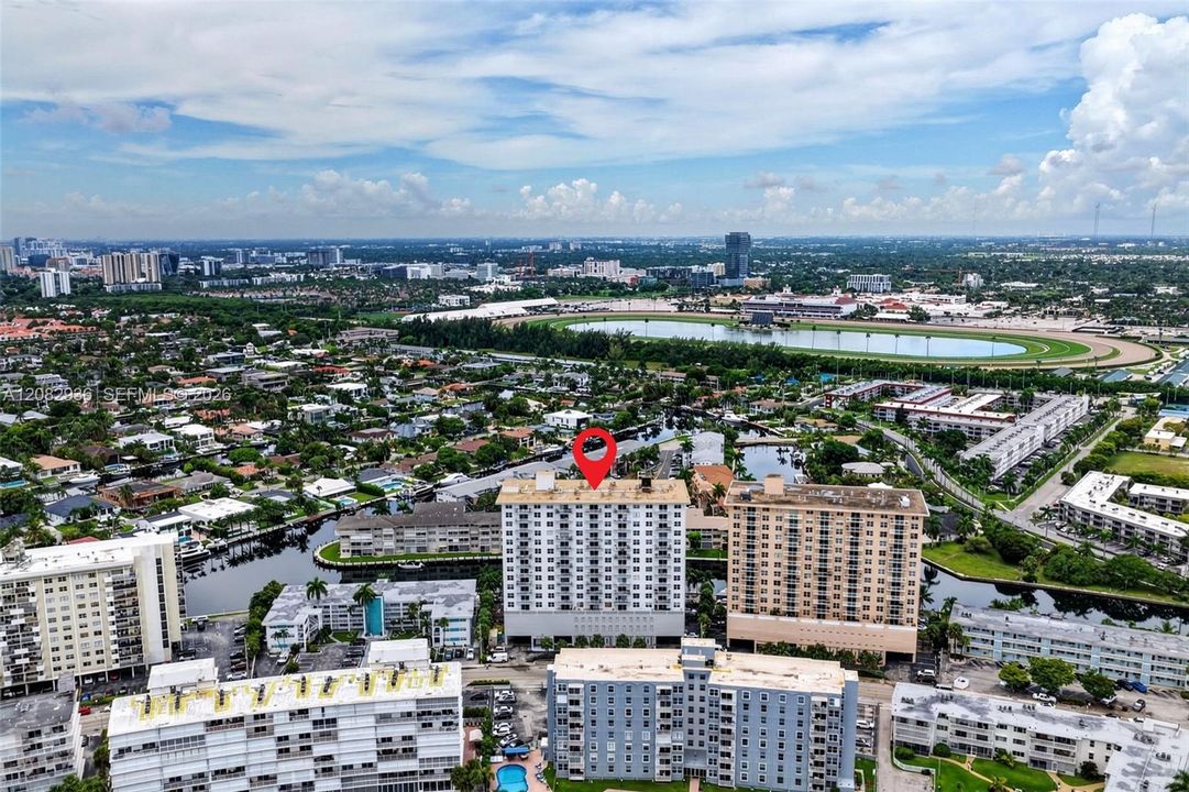 В аренду: $2,500 (2 спален, 2 ванн, 1237 Квадратных фут)