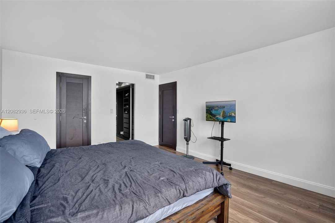 В аренду: $2,500 (2 спален, 2 ванн, 1237 Квадратных фут)