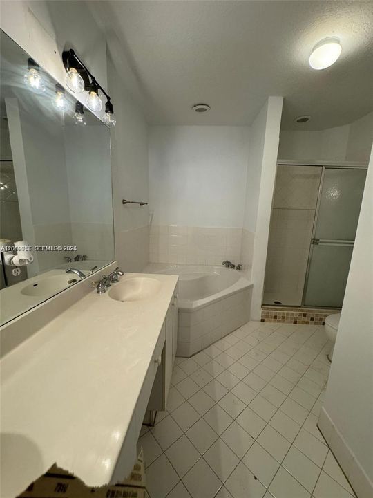 В аренду: $3,600 (4 спален, 3 ванн, 1808 Квадратных фут)