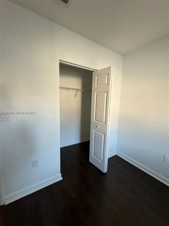 В аренду: $3,600 (4 спален, 3 ванн, 1808 Квадратных фут)