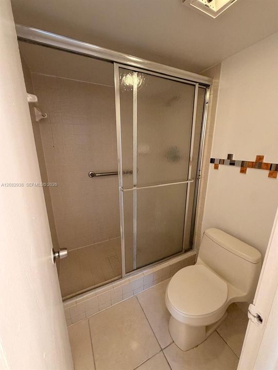 В аренду: $2,100 (2 спален, 2 ванн, 1000 Квадратных фут)
