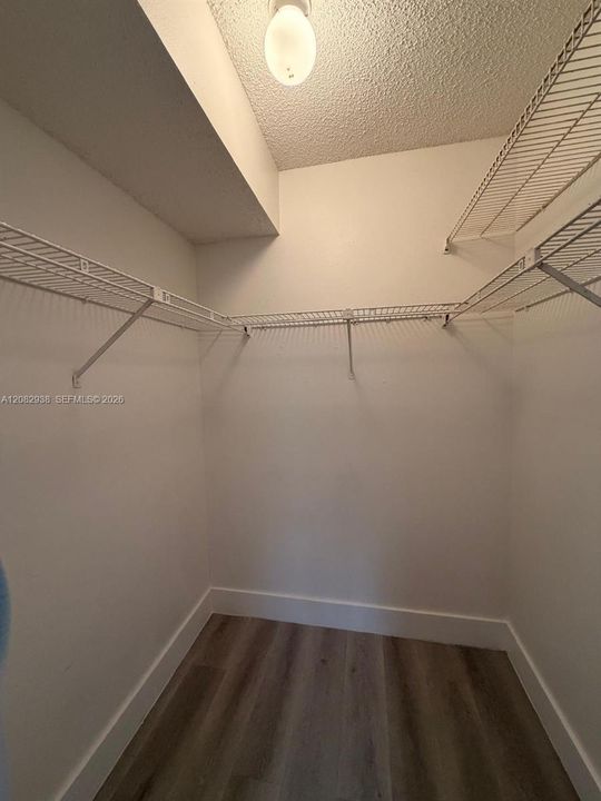 В аренду: $2,100 (2 спален, 2 ванн, 1000 Квадратных фут)