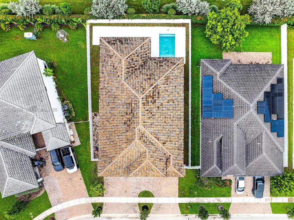 For Sale: $1,229,000 (6 beds, 4 baths, 3283 Square Feet)